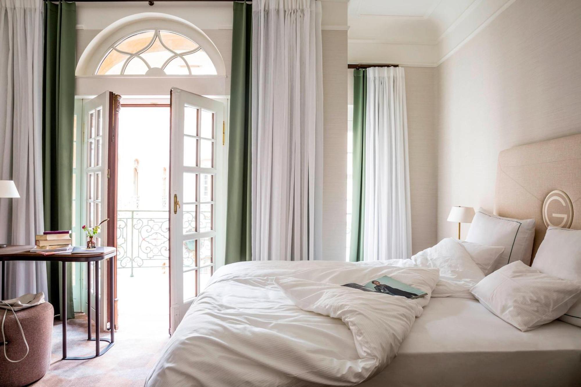 Classic Queen Room Guest room 1 Queen