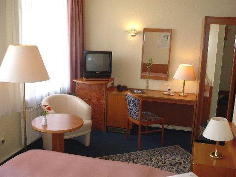 Deluxe Single Room