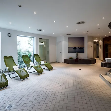 Ramada By Wyndham Dresden-3